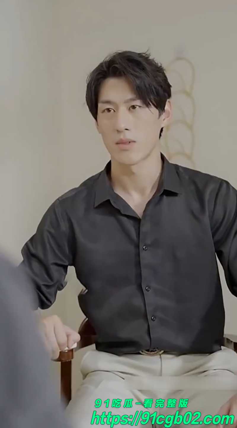 擦边短剧之医道妙手 帮兄弟回家拿文件却被嫂子轻松拿下