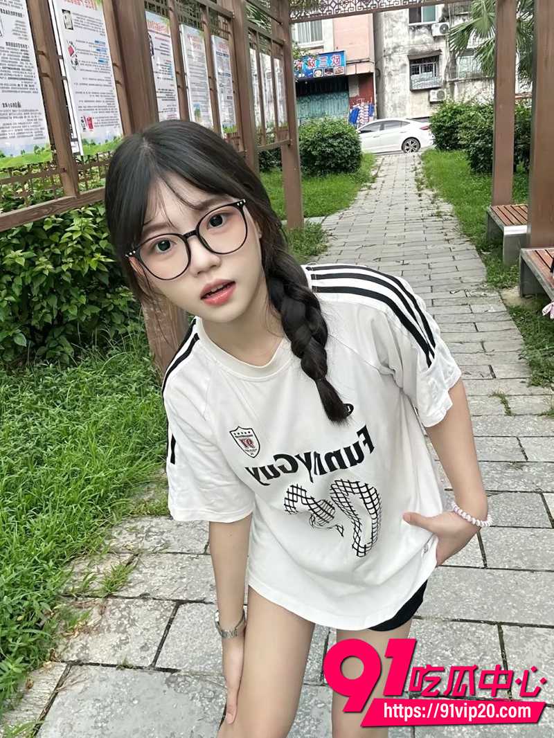 广东深圳眼镜学妹王宇婷 1