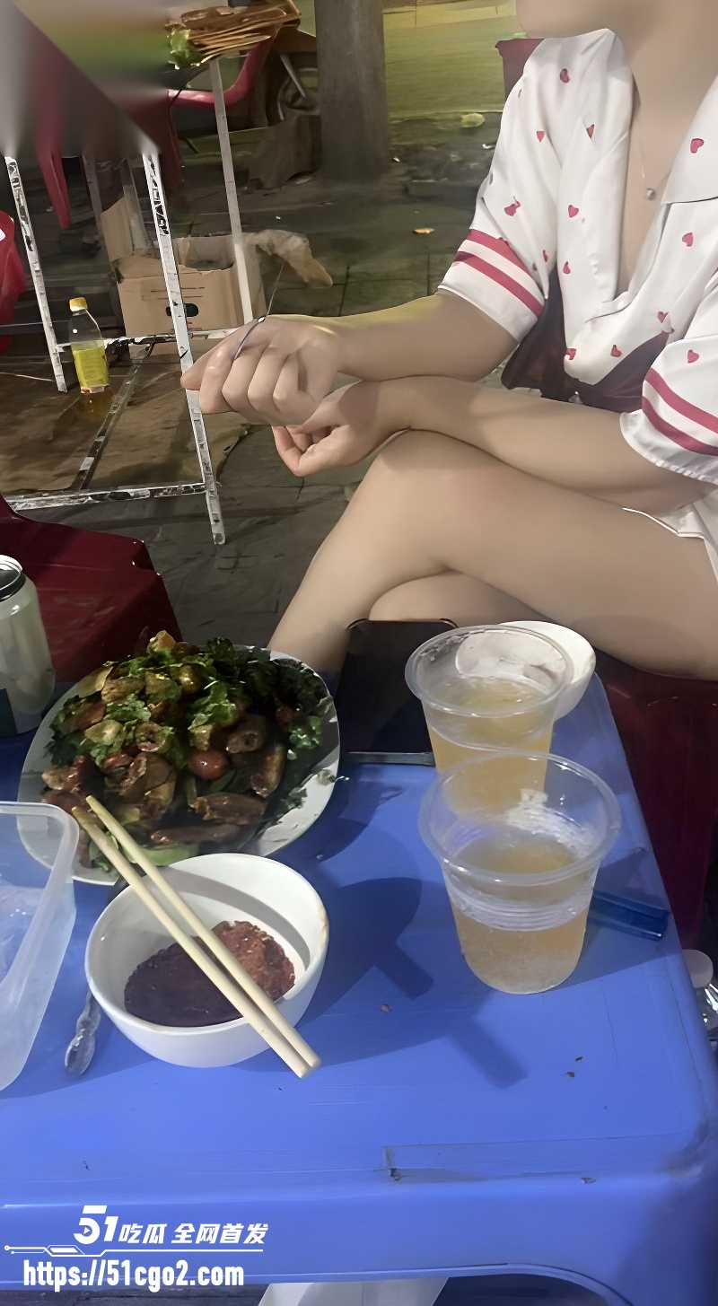 烟色晚空内射嫂子骚穴01 烟色晚空内射嫂子骚穴01