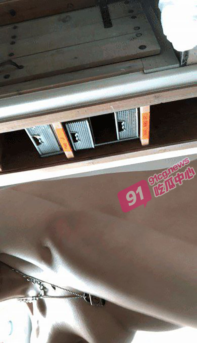 058.jpg 058.jpg
