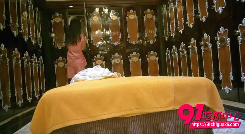 澡堂高颜值少妇偷拍8 澡堂高颜值少妇偷拍8