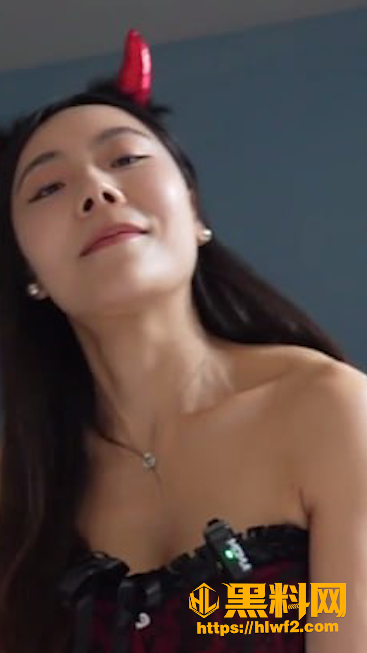 千鹤躺采 美女技师 黑丝柔式按摩 采耳挑逗贴身勾引 擦边程度难以招架