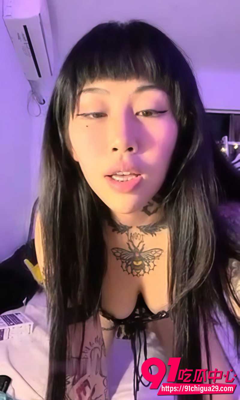 推特符文色女高乔尤美 假屌道具自慰福利 浪穴极致诱惑臀肉扭动纯享超过瘾！
