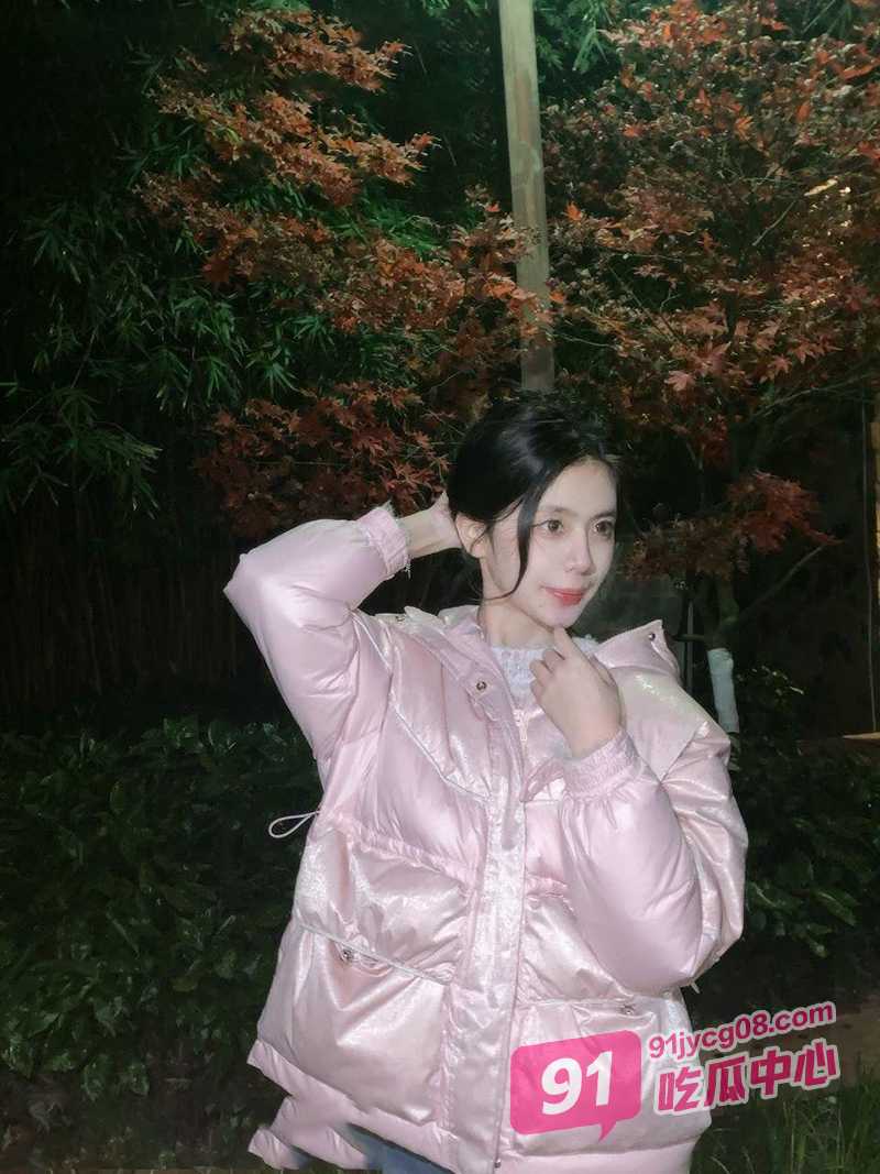 安徽学生妹谢茹 嫩舌伺候主人 翘臀被疯狂顶的高潮连连！ 配图2