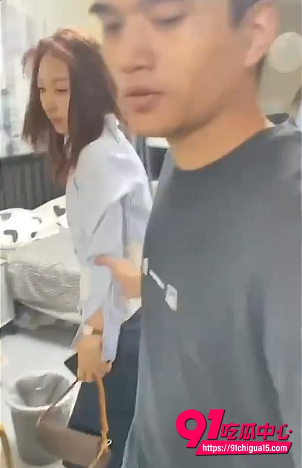 原配抓奸小三现场视频3 原配抓奸小三现场视频3