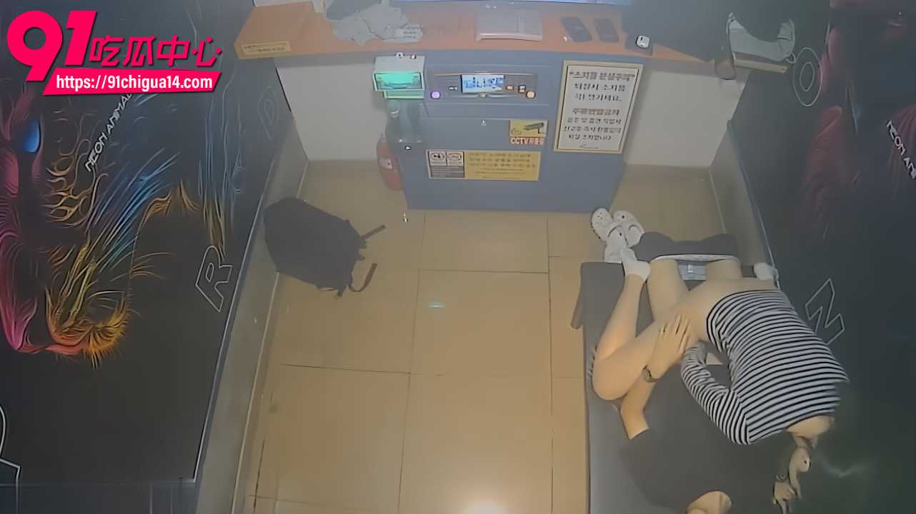 小情侣沙发上直接开干全程高清流出7 小情侣沙发上直接开干全程高清流出7