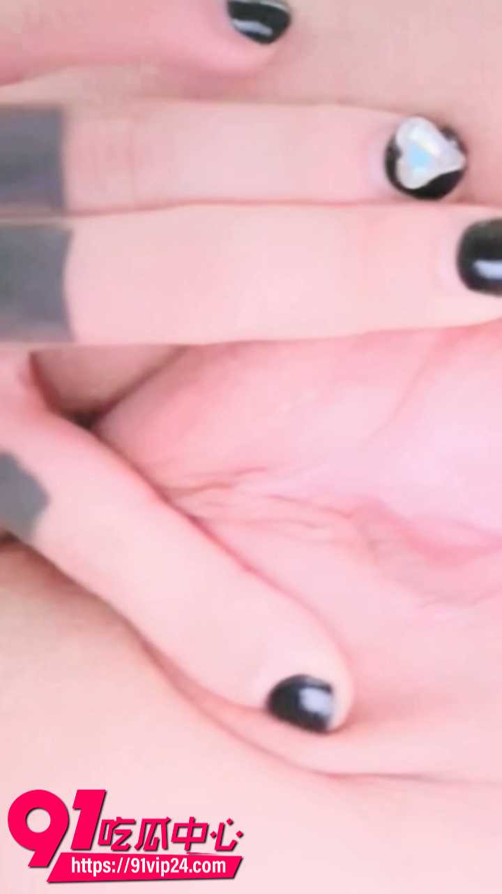 反差萝莉金允娜Yina私房福利9 反差萝莉金允娜Yina私房福利9