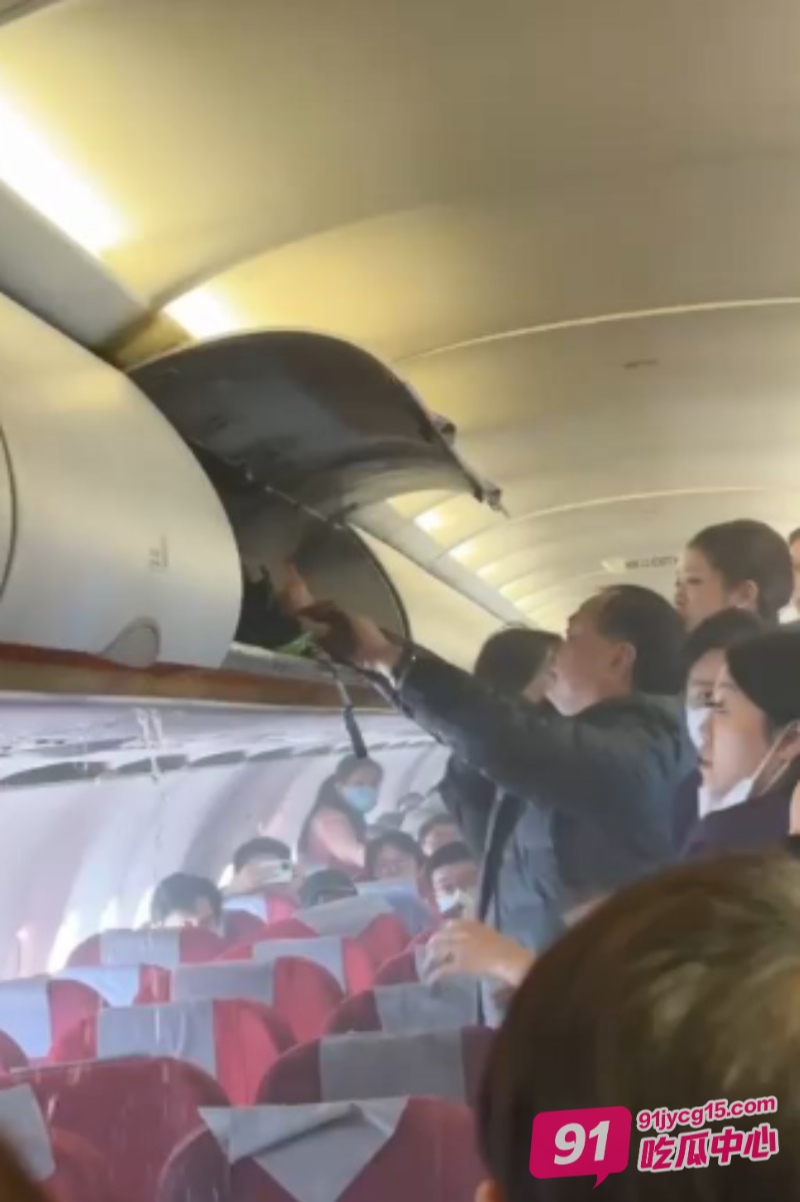 惊魂一刻！香港航空航班万米高空起火 这是劫后余生啊！ 配图2