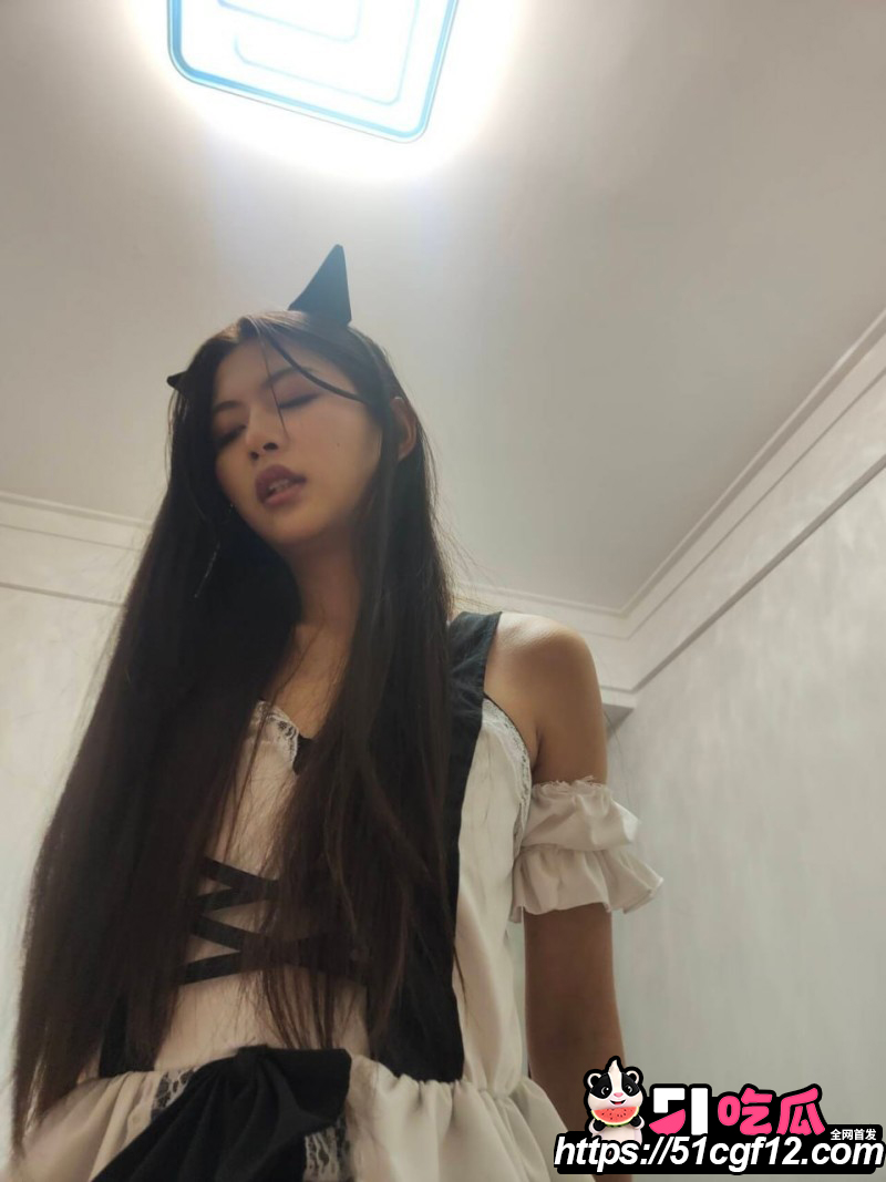 广东反差学生妹周晓恩约炮私拍05 广东反差学生妹周晓恩约炮私拍05