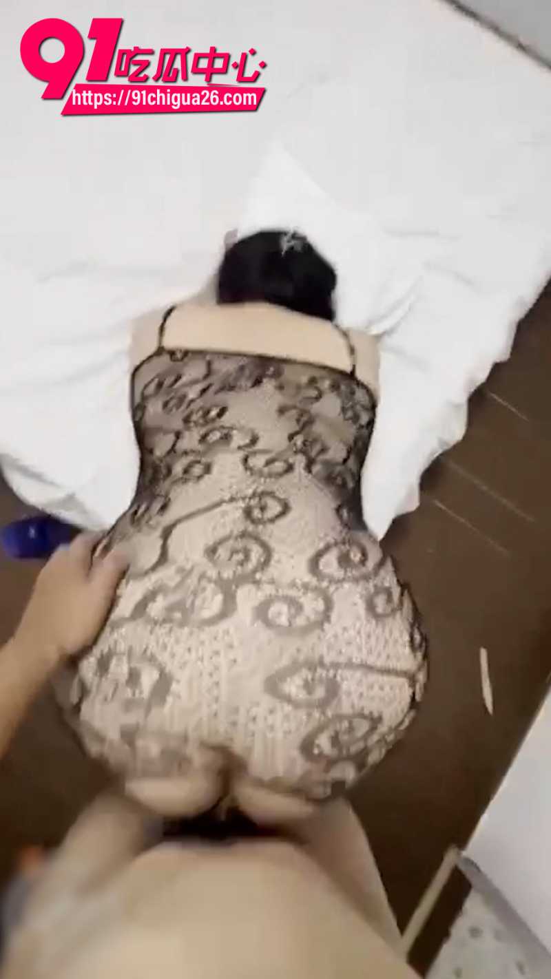 海角大神勾引自己的亲妈乱伦偷情6