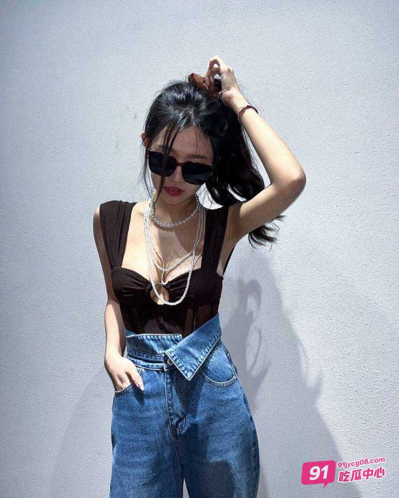 台湾大学生金晓雅 女上位疯狂骑乘榨精 性感肥臀太舒服了！ 配图4