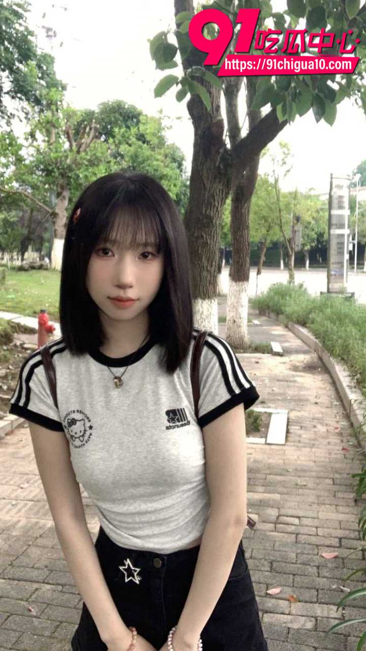 哈尔滨清纯嫩妹唐希若私拍流出3