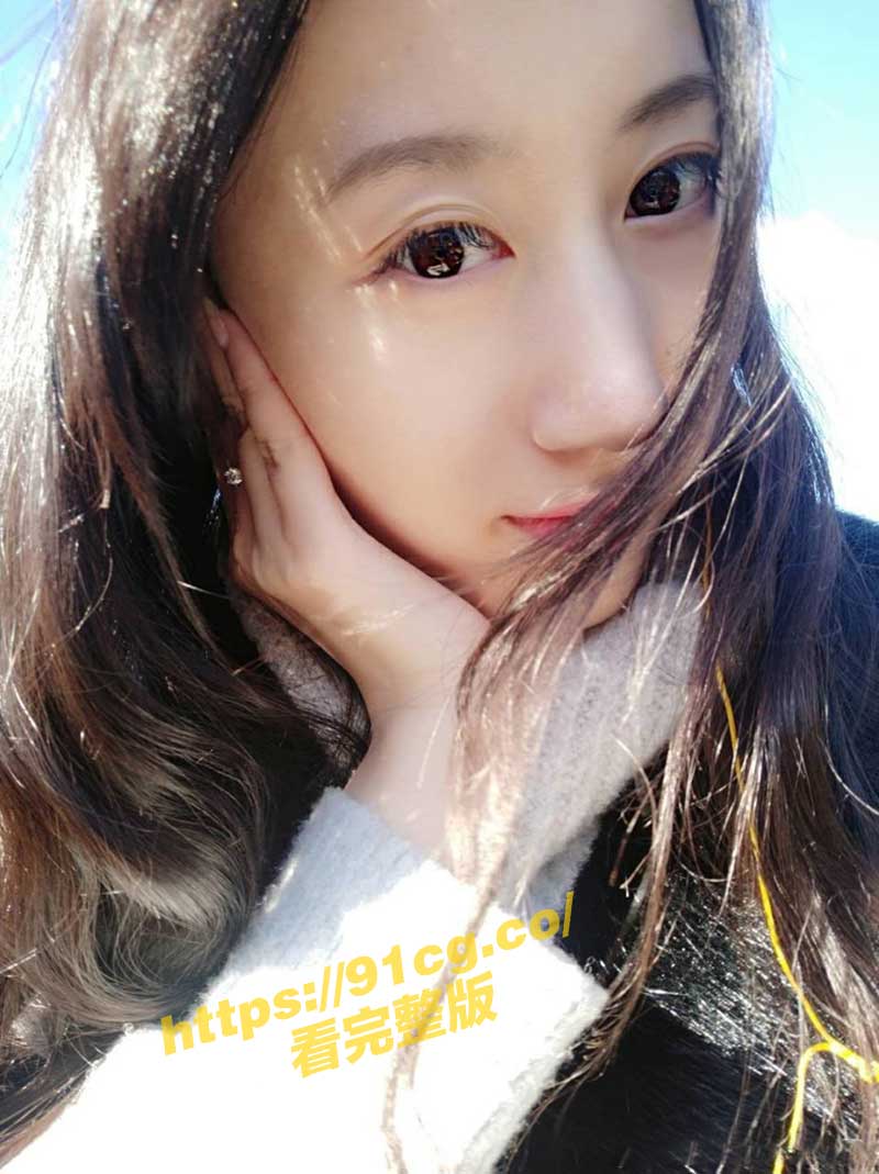 NTR系列 新婚出轨人妻 被调教视频网上流出 却意外被高中同学认出