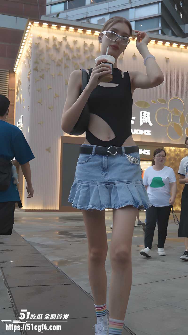 广东偷拍大神 抄底性感洋妞 1 广东偷拍大神 抄底性感洋妞 1