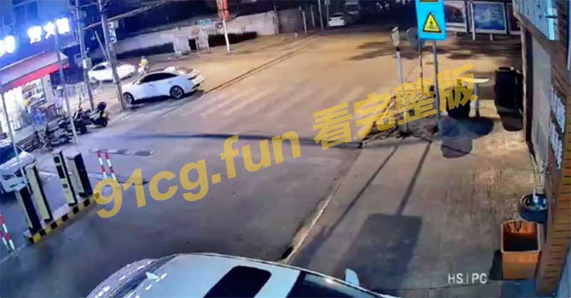 年轻小夫妻吵架后用性爱和解 年轻人终究是年轻人太冲动了 激情床战和好如初
