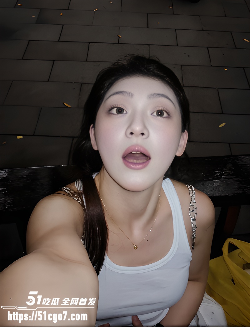 高颜值舞蹈生情侣自拍 5