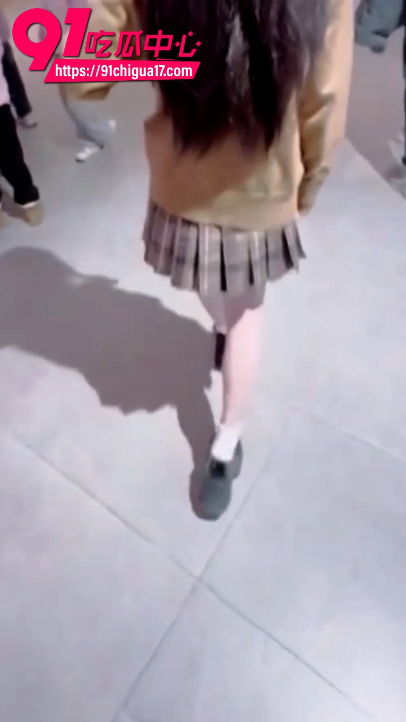 海角大神意淫自己的妹妹 跟亲妹妹商场乱伦 母婴室沦为性爱战场