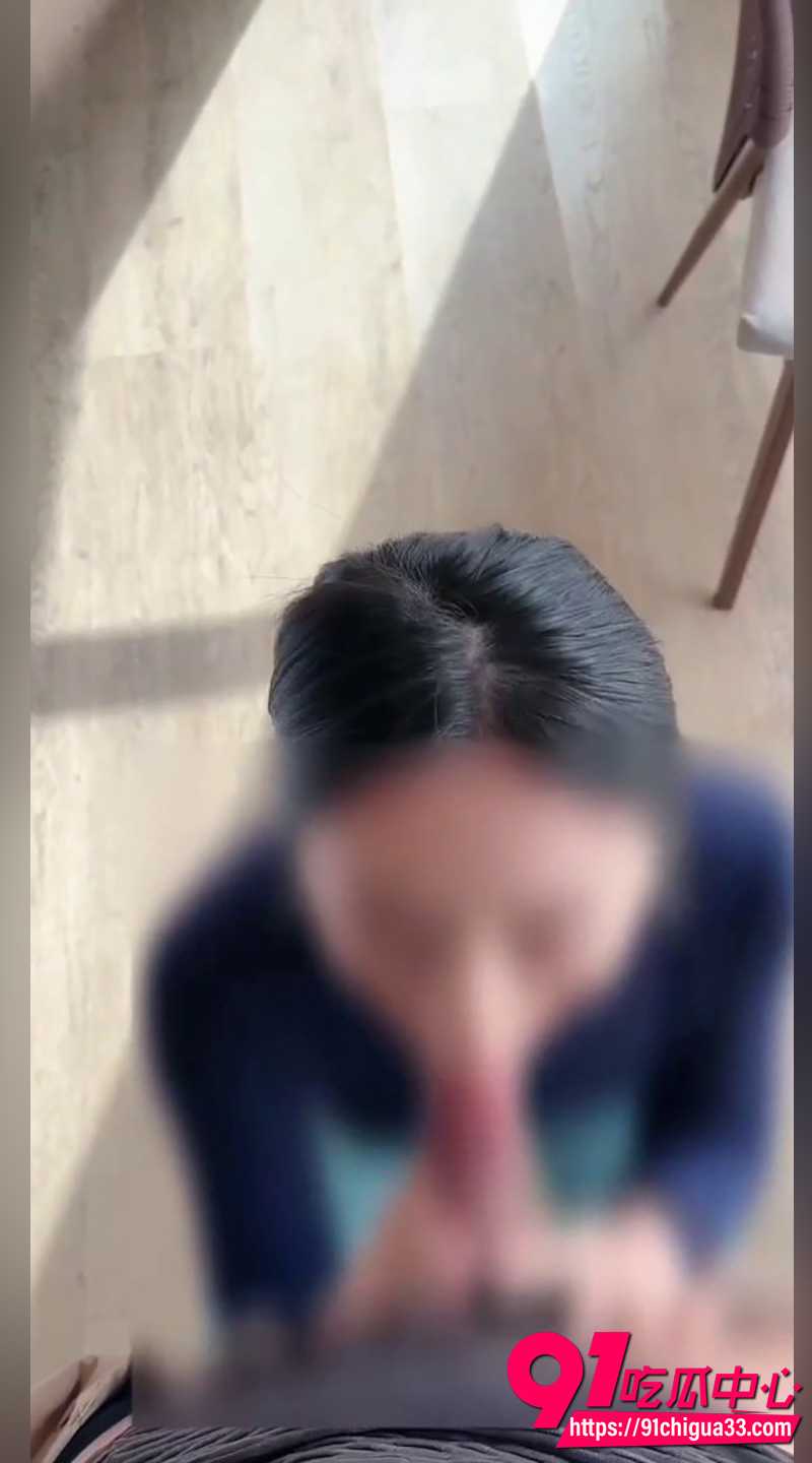 顶级少妇肉臀果儿 最新私拍流出 酒店床上猛干肥臀浪叫不止！