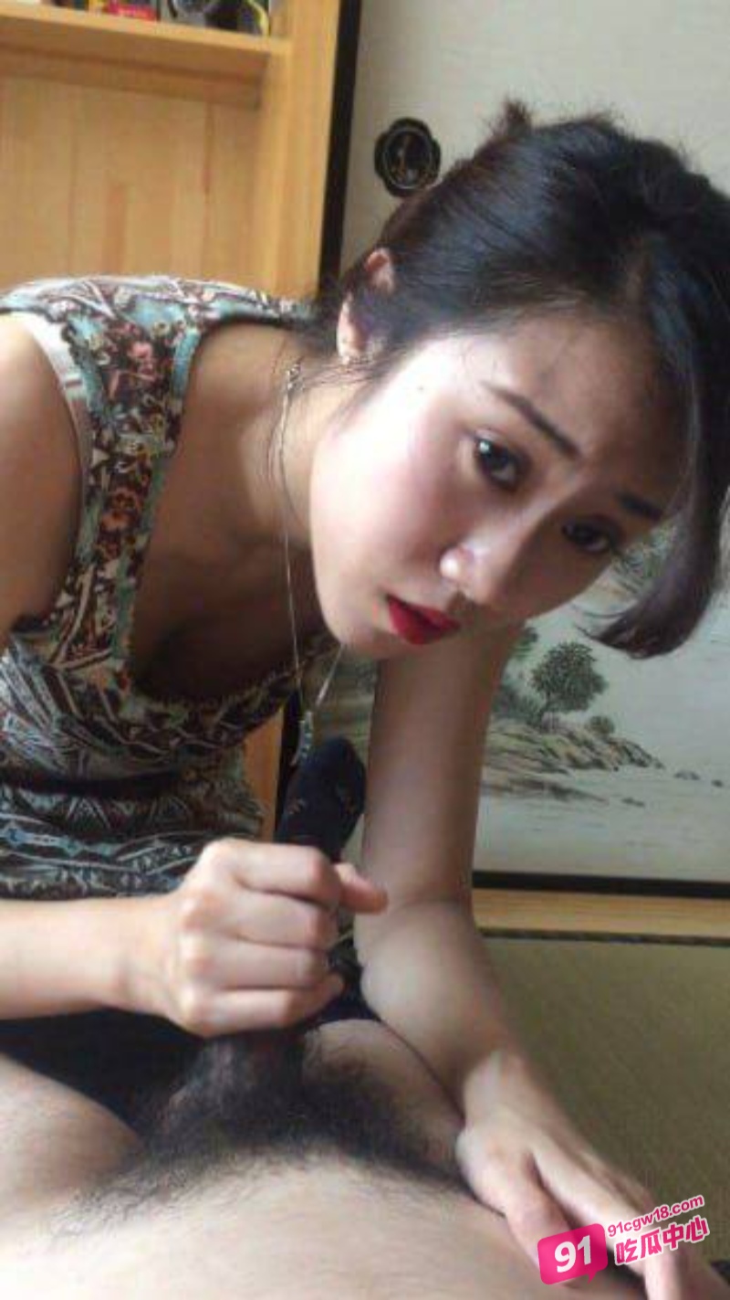 气质少妇自拍分享～老牛吃嫩草各种姿势来回变换！ 配图2