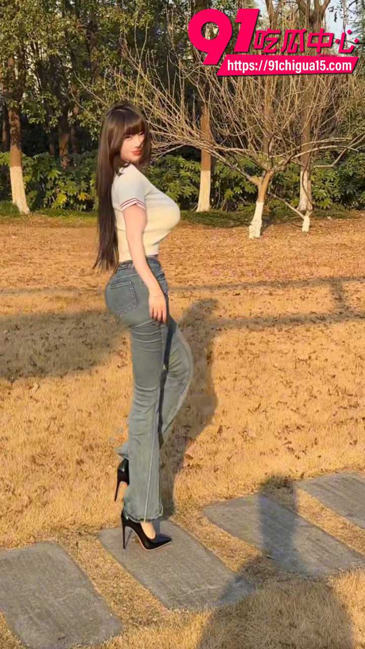 抖音巨乳女神猪小七微密圈最新合集8