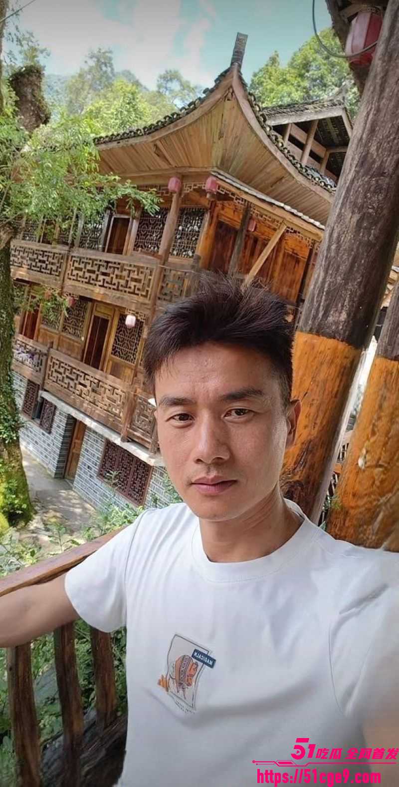 抖音大叔闻鸡起舞直播露屌 2 抖音大叔闻鸡起舞直播露屌 2
