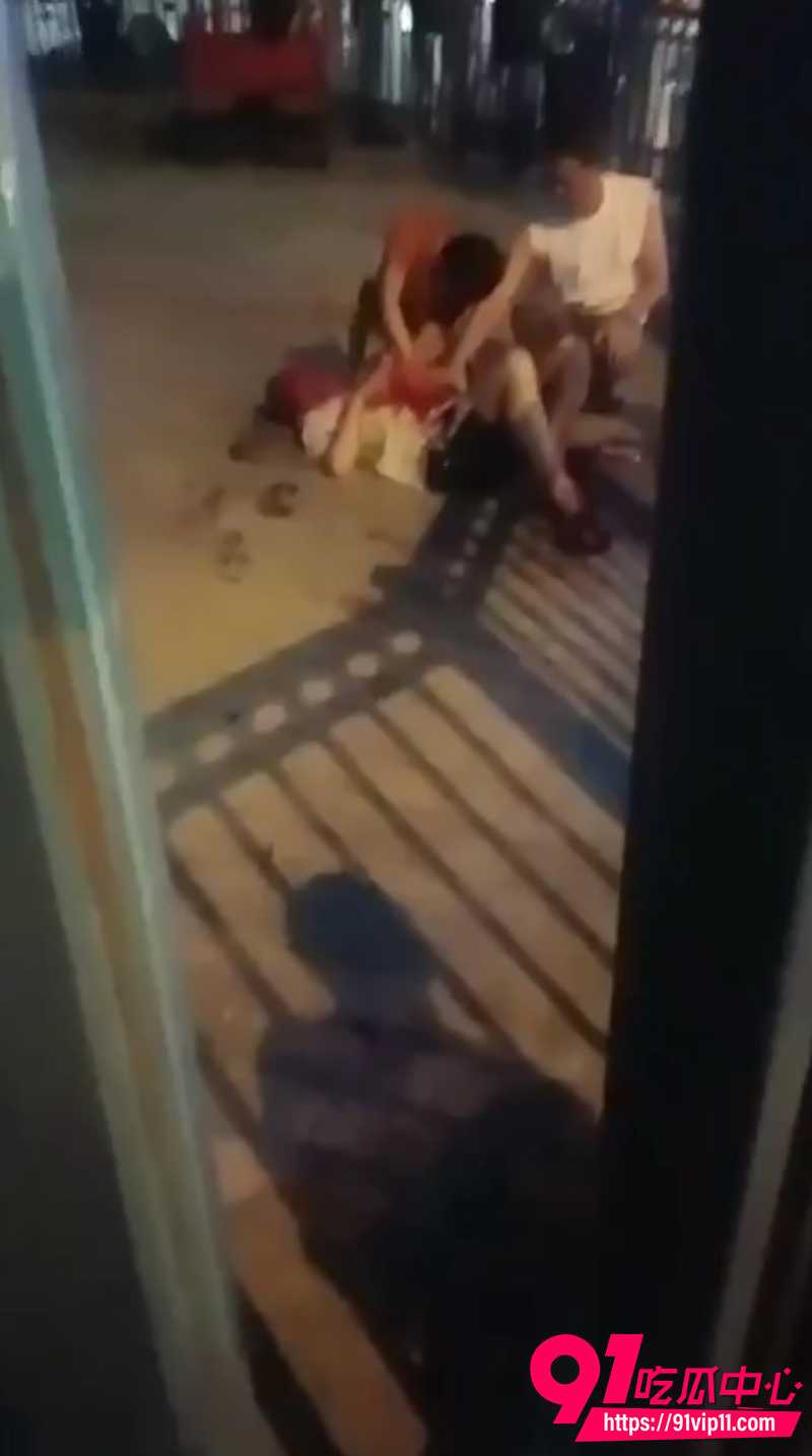 四川绵阳江油中坝街道刀战 1