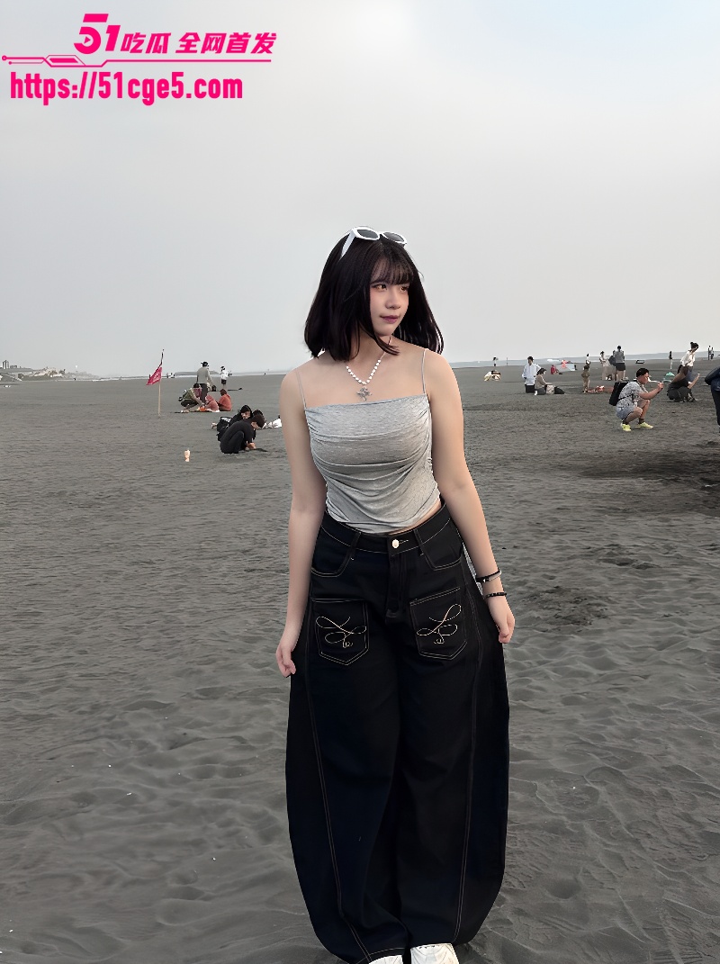 齐刘海巨乳小网红欣妤 1