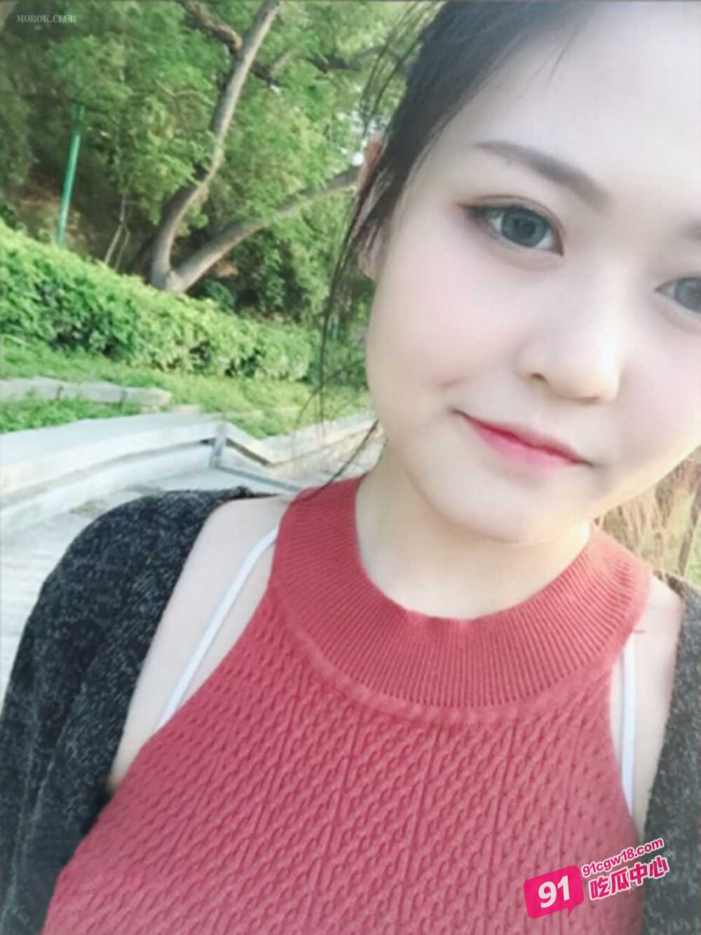 NTR绿帽淫妻大神 将娇妻送上床任人摆布 直接被操尿了