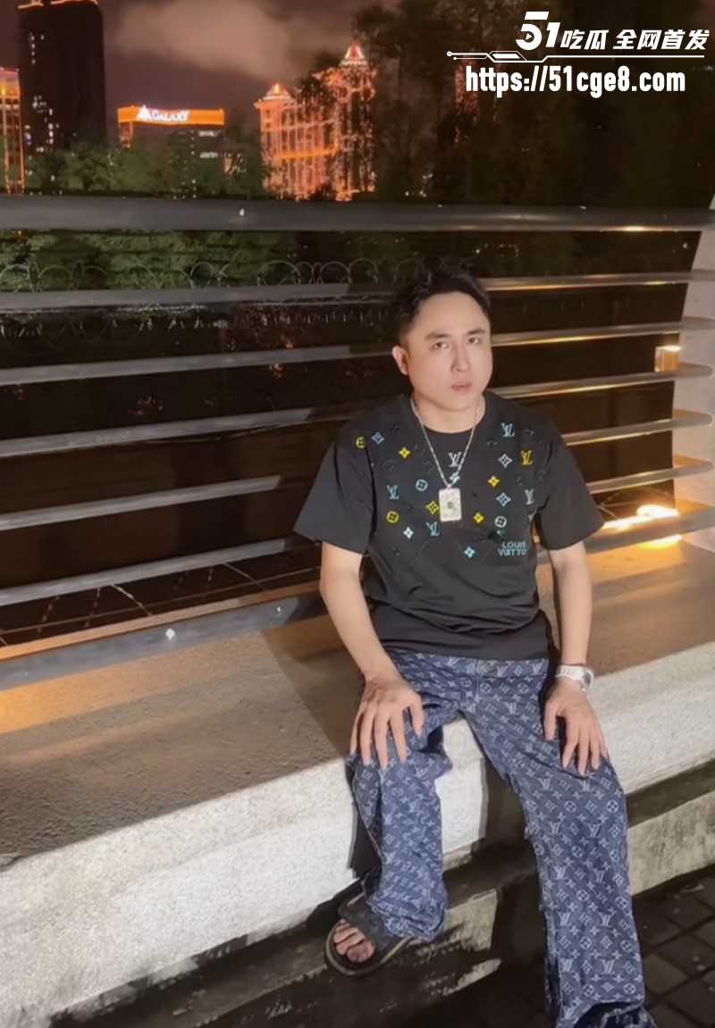 快手网红散打哥婚内出轨03