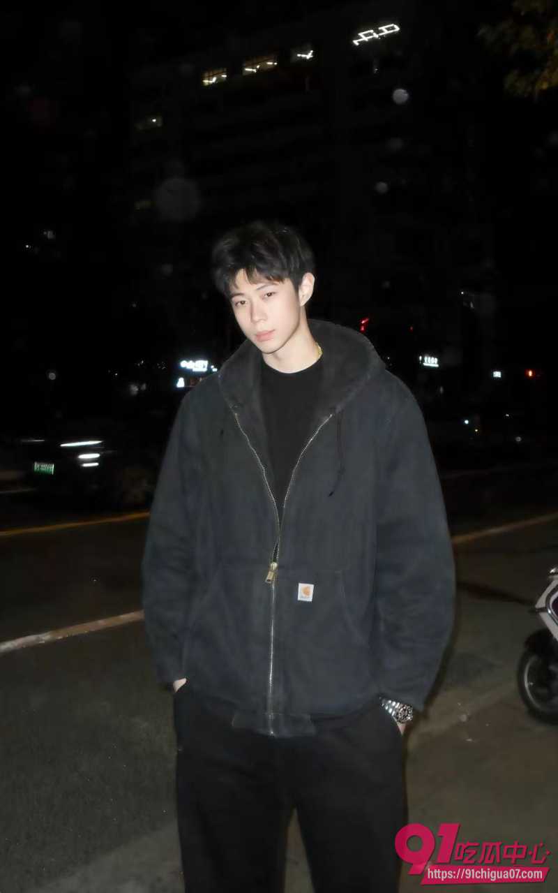 男主一天 出轨拔丝光年24 男主一天 出轨拔丝光年24