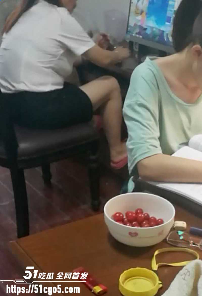 鄂州一家亲乱伦曝光 3 拷贝