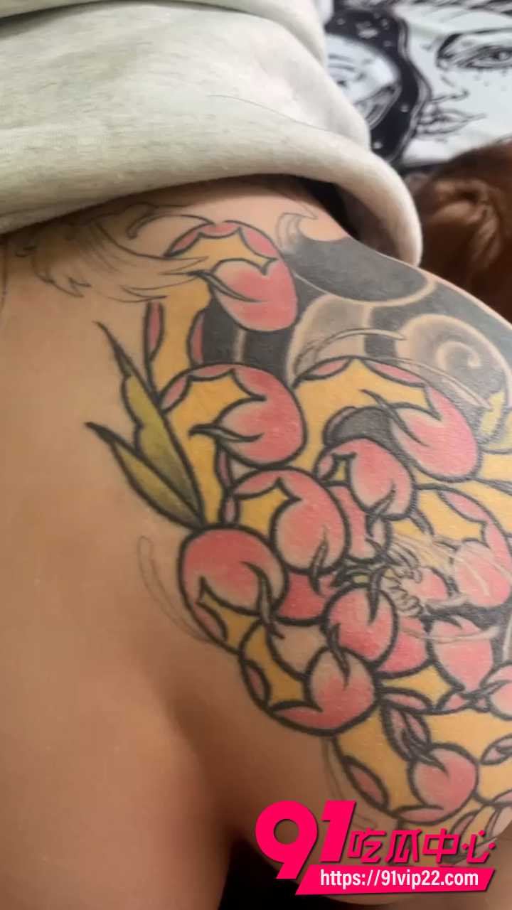 花臂精神小妹雅彤1