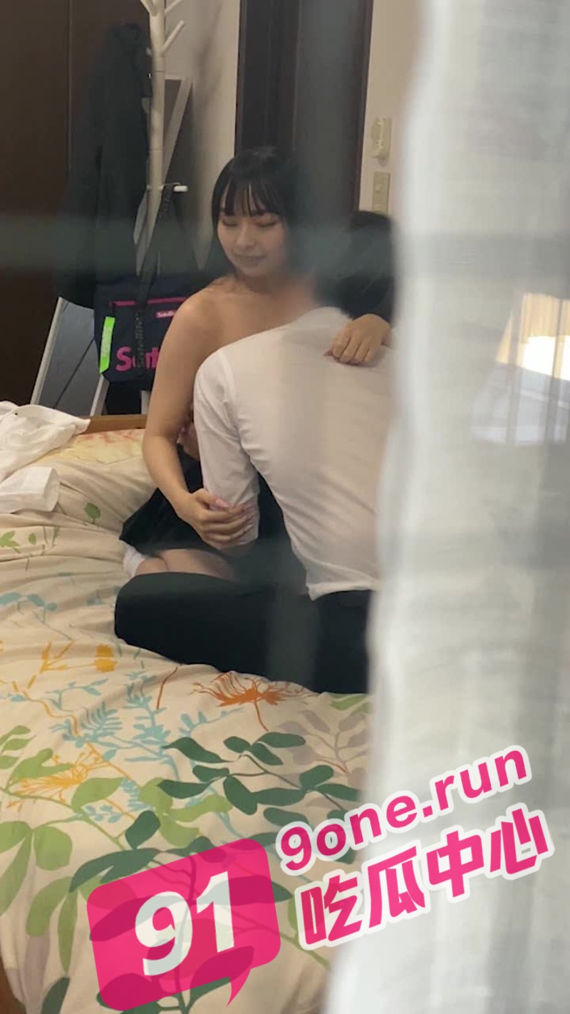 4_W_800px.jpg
