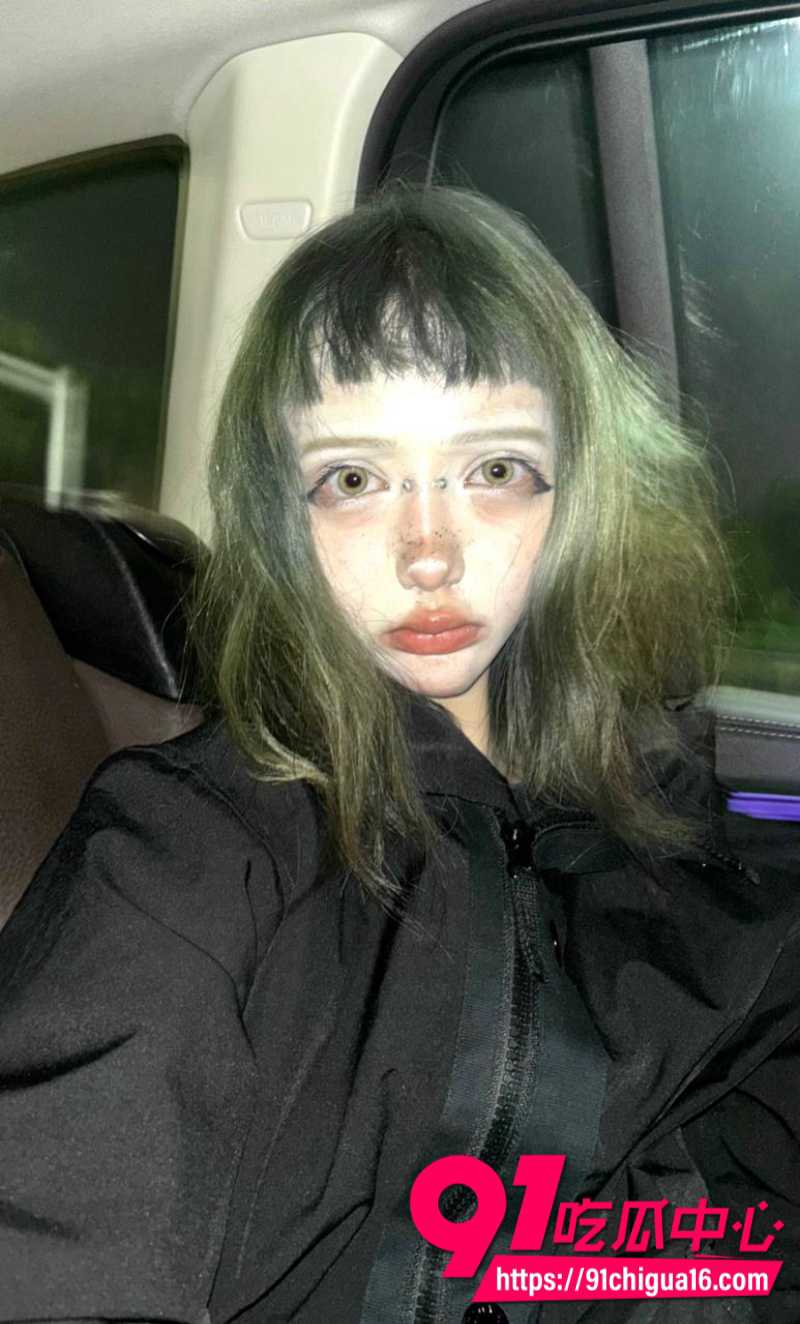 全网跪求抖音女网红索菲亚不雅自拍17