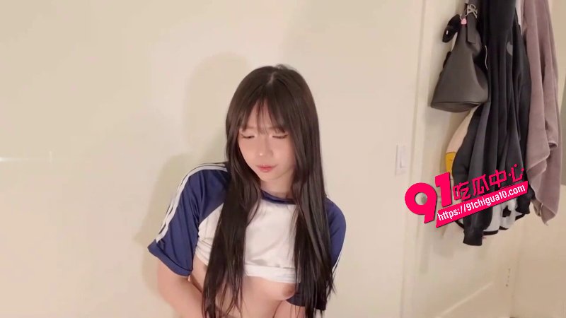 高颜值福利姬Aryminh2.jpg