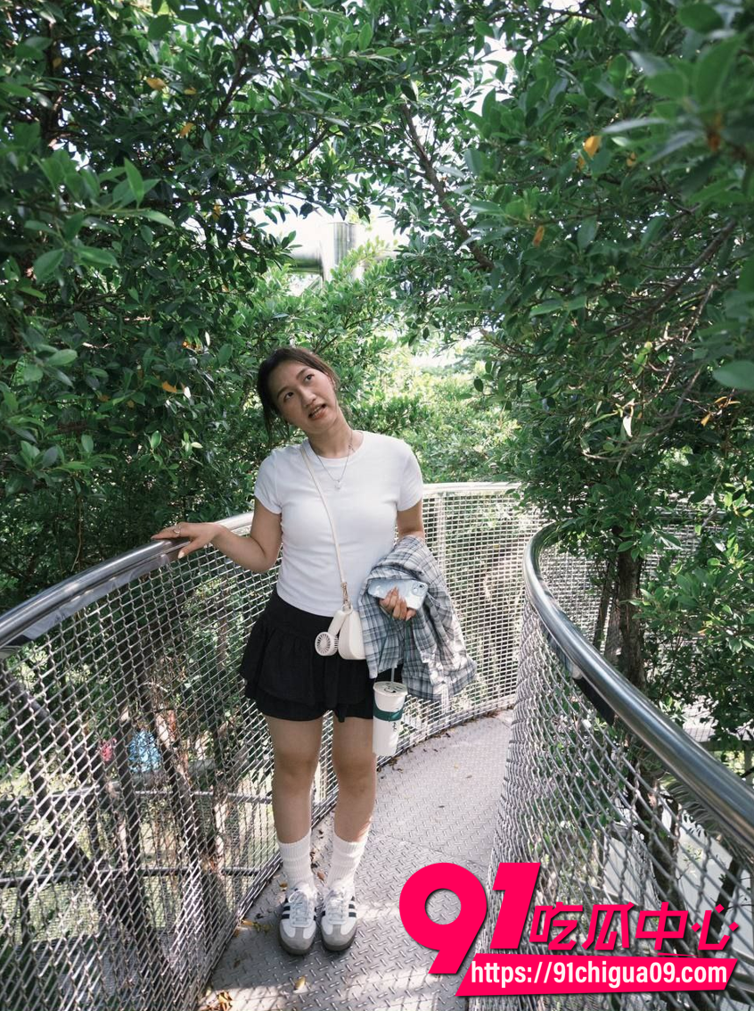 台湾少妇自慰高潮1
