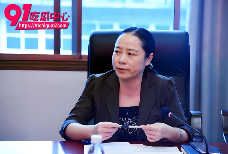 湖南省邵阳市副市长仇珂静因贪污落马曾经包养男模的黑历史曝光26