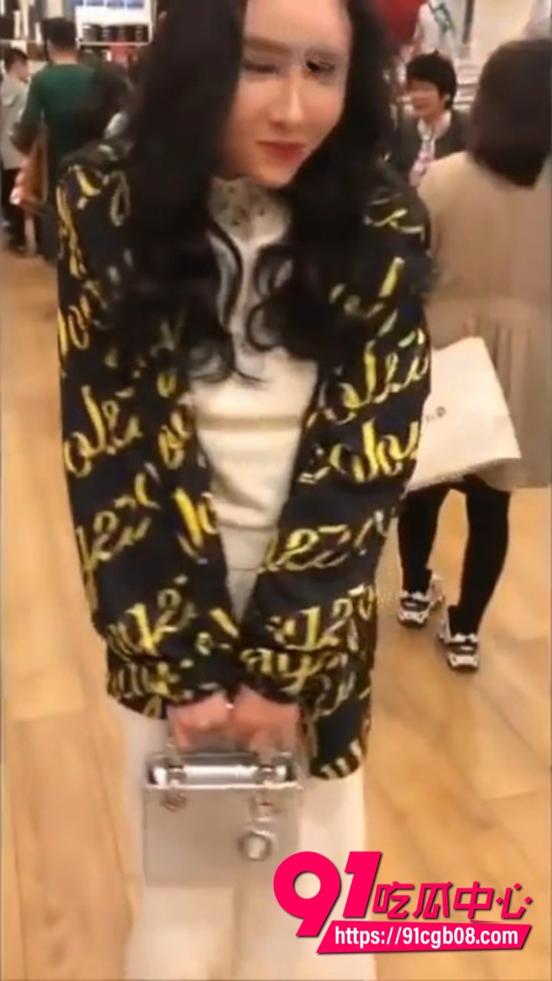 富二代约绿茶婊 欣杨 车展大胆调教9