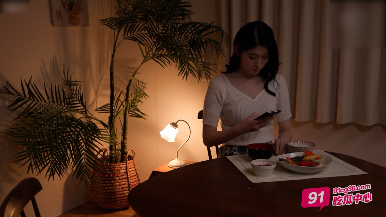 撸片推荐～性感人妻鸳鸯偷情 水乳交融畅快高潮！