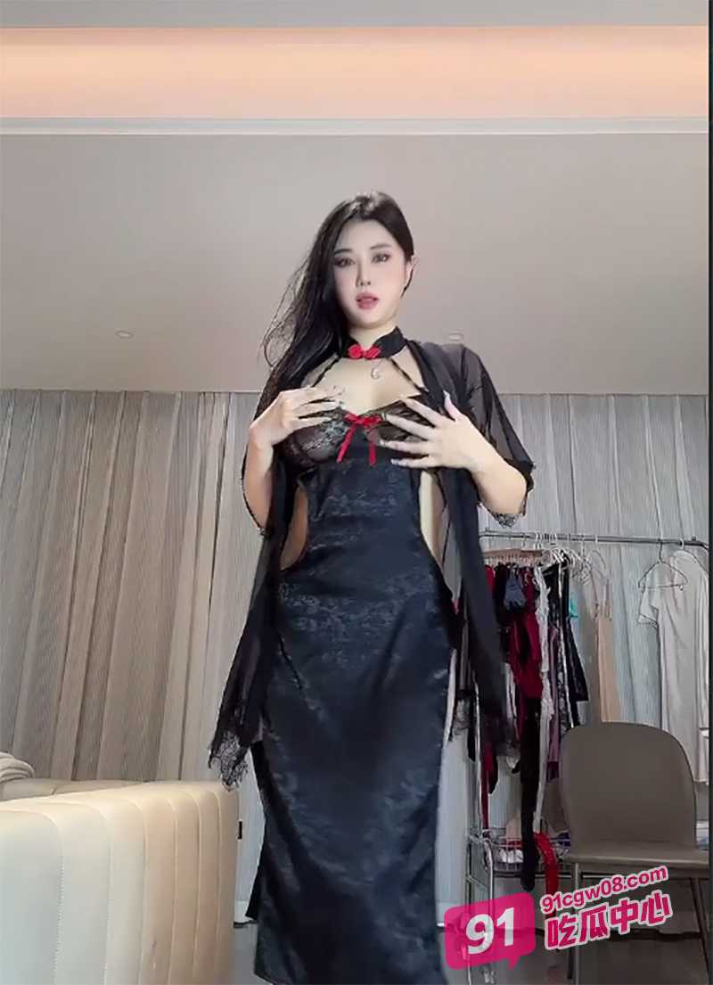 花椒爆火巨乳网红小鹿乱撞 情趣黑丝挑逗挑逗你的末梢神经 尺度妥妥的大福利简直满分！ 配图5