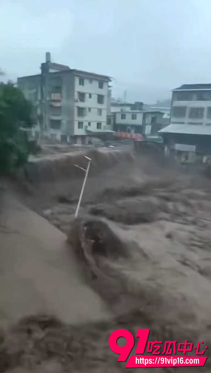 乐山马边彝族自治县暴雨引发山洪灾害6