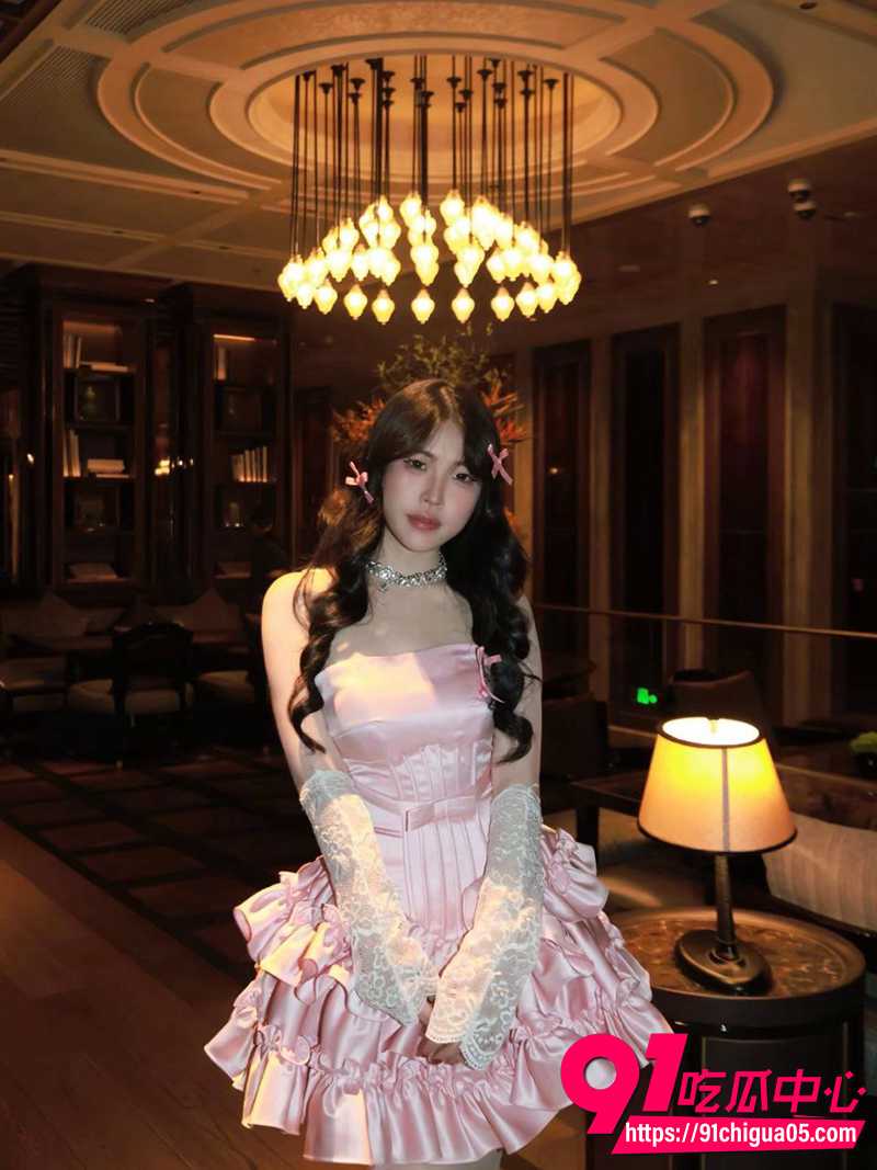 广州美术学院艺术生 王语汐 与男友不雅自拍流出 第一视角对镜深喉吞屌 纯欲小脸感觉拉满！