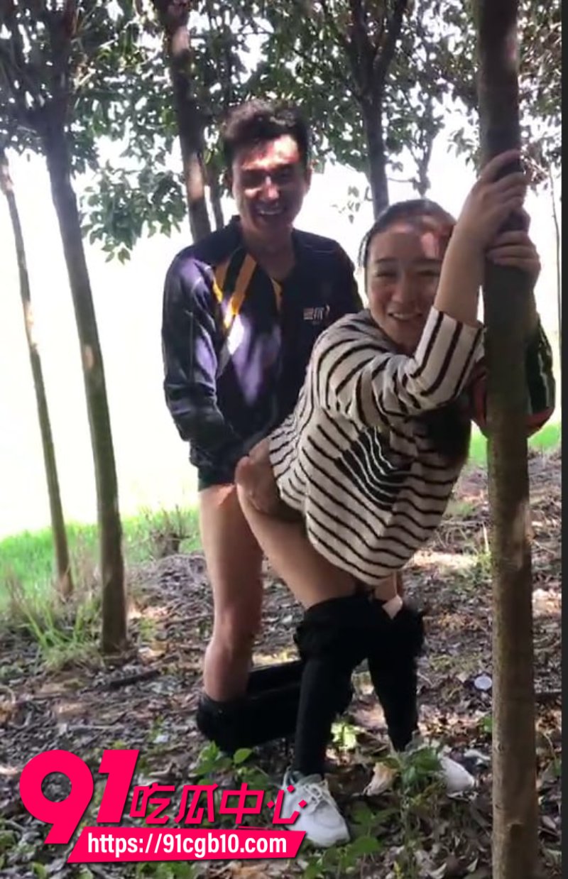 响水德邦物流小哥勾引已婚少妇小树林激战3