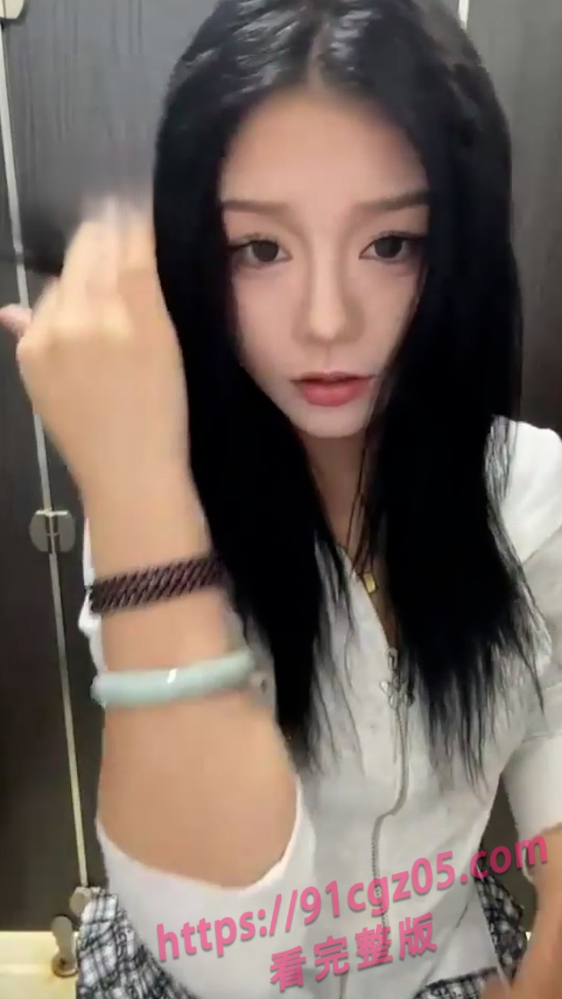 性感火辣身材御姐AsiaMelody 户外大胆露出合集 跳蛋自慰爽到失声尖叫！