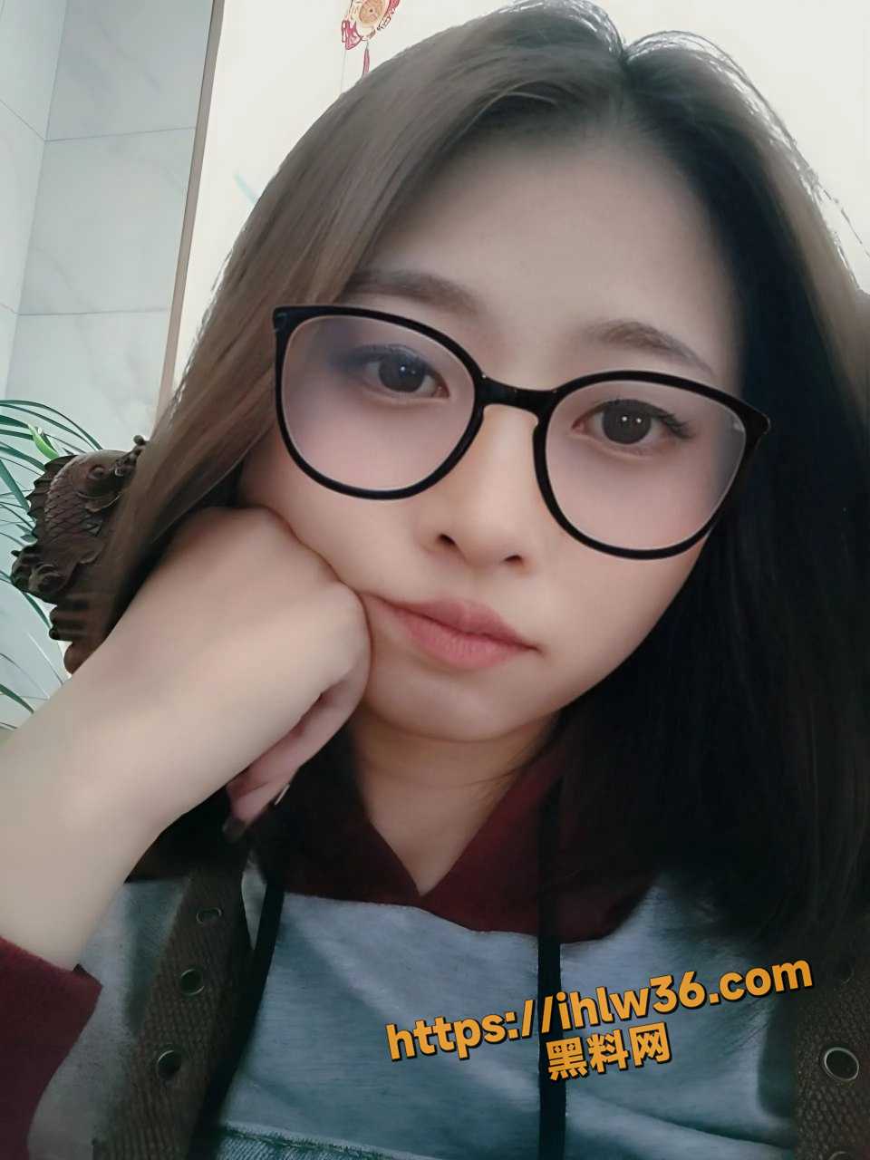 福州极品已婚少妇被网调 巨大黑龙异物塞入到喷尿 蝴蝶逼饥渴喷水 这那个老色批能顶得住！