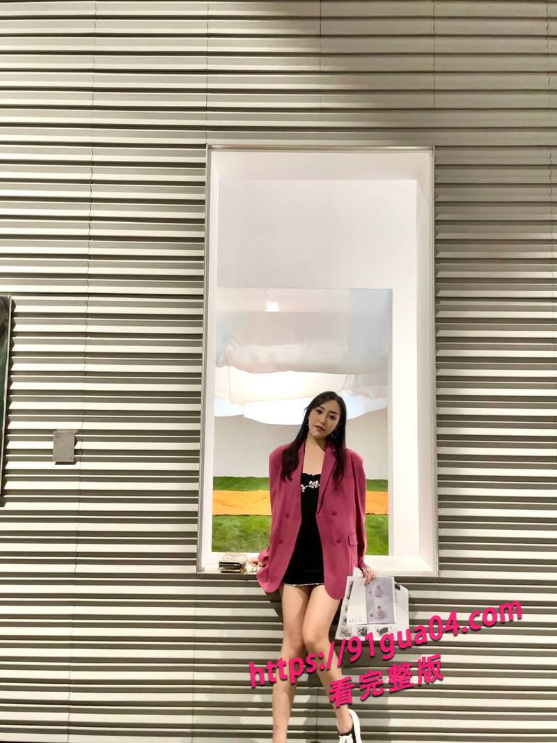 美艳人妻厕所诱惑儿子03