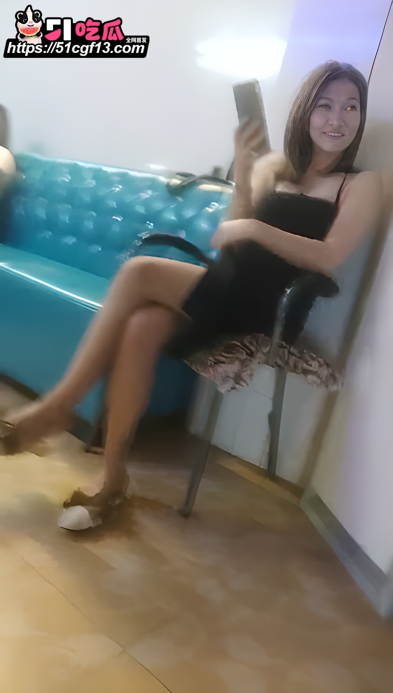 夜探城中村站街女 风骚人妻只要一百块 1