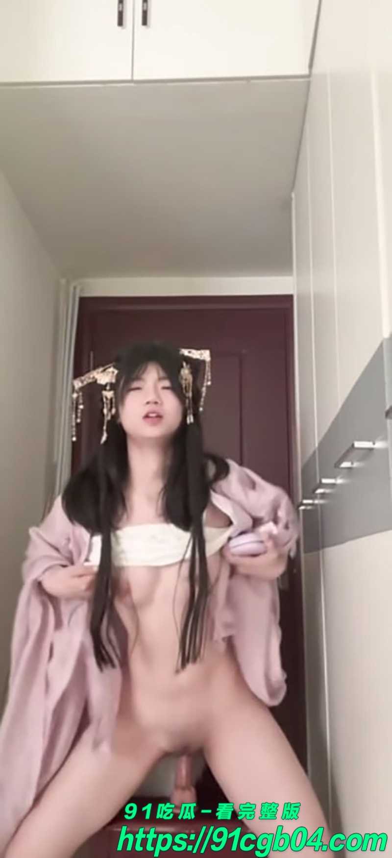 122 122