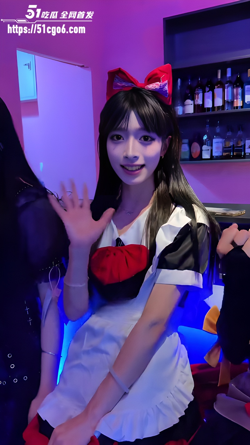 四川成都TS伪娘商业化 男娘Cosplay女仆店尺度极大 4