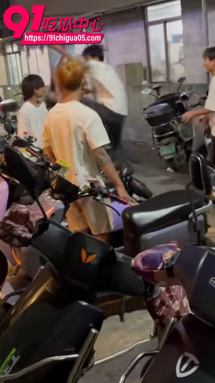 精神小伙打架是真他妈猛啊7